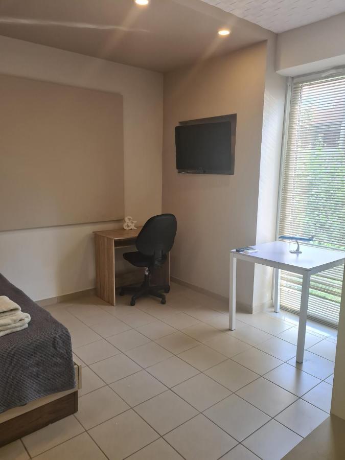 Sahakyan Lara 3 Apartment Alexandroupoli Bagian luar foto