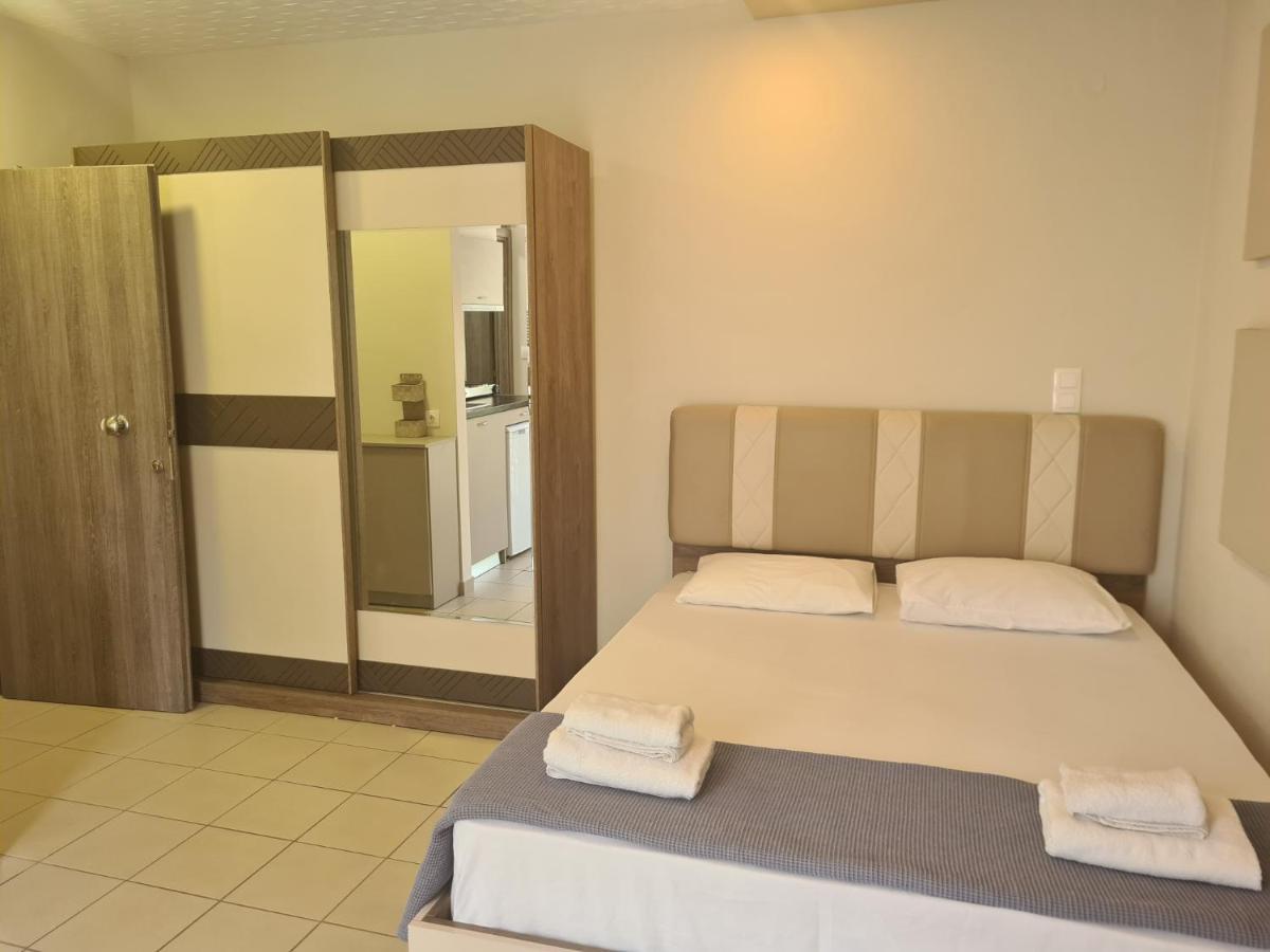 Sahakyan Lara 3 Apartment Alexandroupoli Bagian luar foto